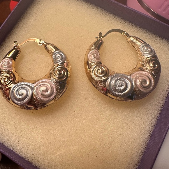 Elegant Gold and Silver Swirl Hoop Earrings - Picture 7 of 7